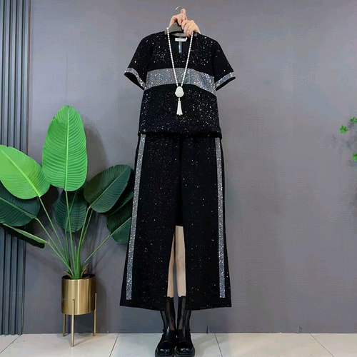 新款韩版烫钻裤子上衣大码女装