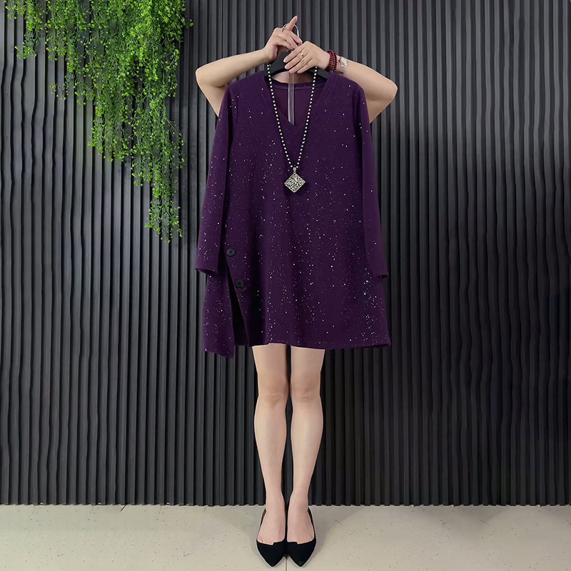 2025冬季新款大码女装胖妹妹简约时尚V领开叉亮片百搭遮肉大衫T恤,女装/女士精品,大码内搭,淘宝优惠券,粉丝福利购,淘宝优惠卷