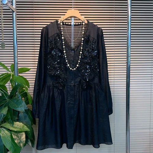 新款欧货气质V领重工亮片连衣裙