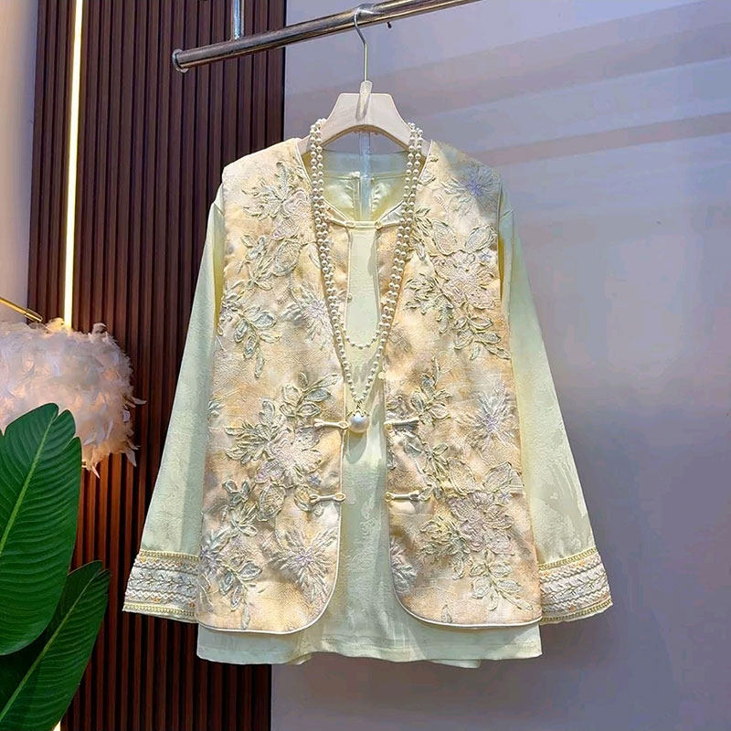 2026爆款欧洲站气质国风钉珠花朵马甲大码女装胖mm拼接袖打底衫潮,女装/女士精品,大码内搭,淘宝优惠券,粉丝福利购,淘宝优惠卷