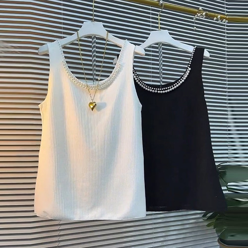 时尚洋气打底钉珠背心