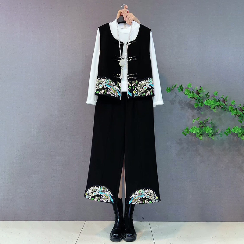 胖妹妹春季新款大码女装新中式刺绣国风盘扣马甲裤子打底衫三件套,女装/女士精品,大码套装,淘宝优惠券,粉丝福利购,淘宝优惠卷
