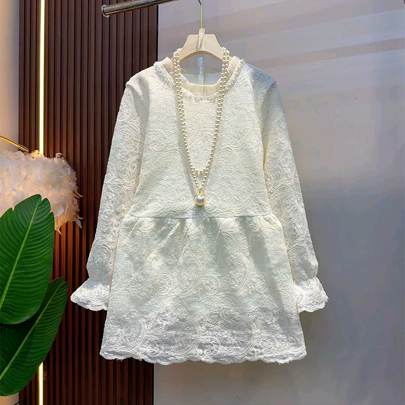 钉珠圆领后背纽扣上衣