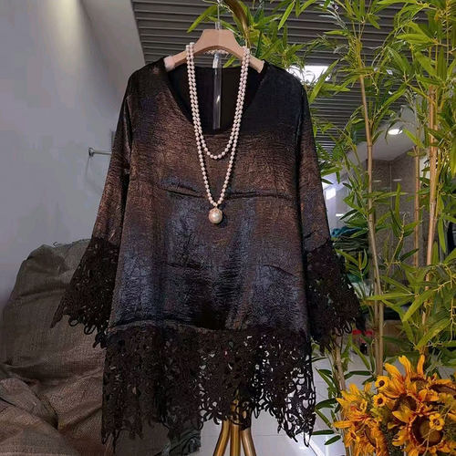 春新款欧货气质醋酸拼接蕾丝大衫