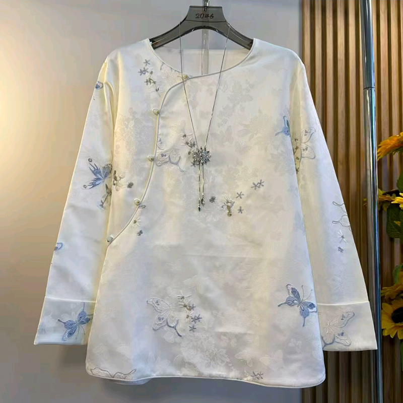 大码女装复古刺绣提花小衫