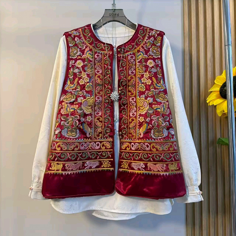 复古大码女装新款马甲盘扣打底衫