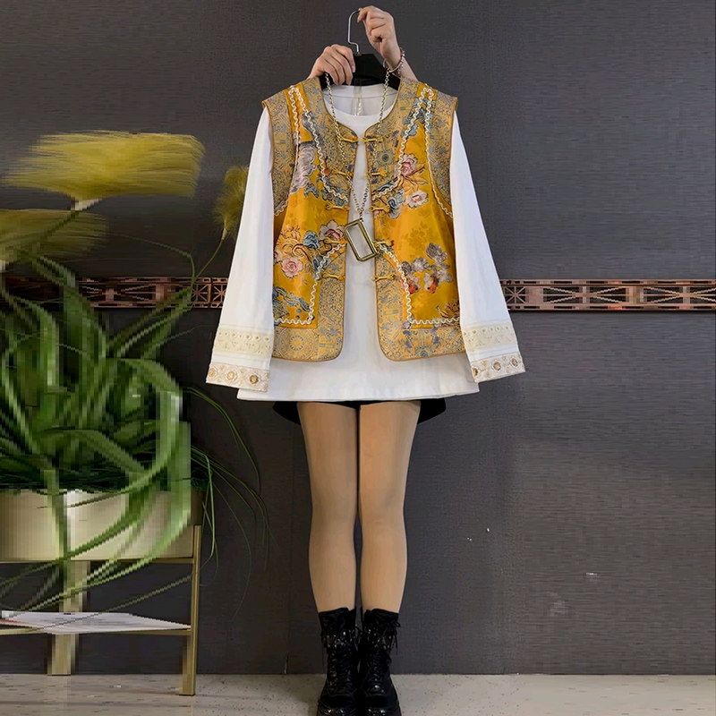 新中式刺绣设计感马甲百搭打底衫两件套2026新款盘扣马夹大码女装,女装/女士精品,大码套装,淘宝优惠券,粉丝福利购,淘宝优惠卷