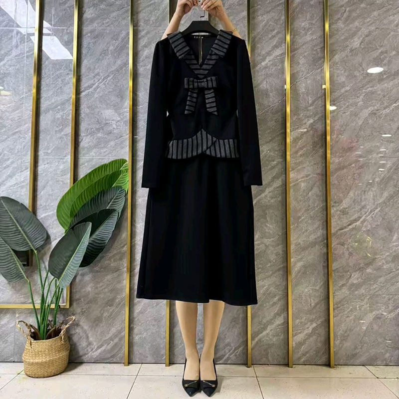 2026春季新款大码女装时尚翻领小V口蝴蝶结拼接上衣半身裙两件套,女装/女士精品,大码套装,淘宝优惠券,粉丝福利购,淘宝优惠卷