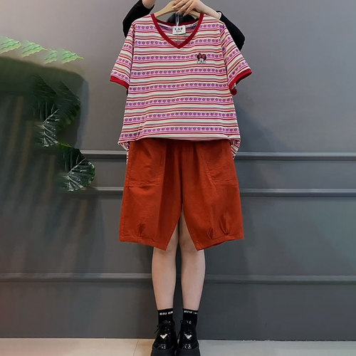 休闲撞色条纹短袖，短裤两件套