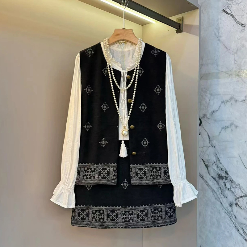 秋季大码女装民族风马甲短裙