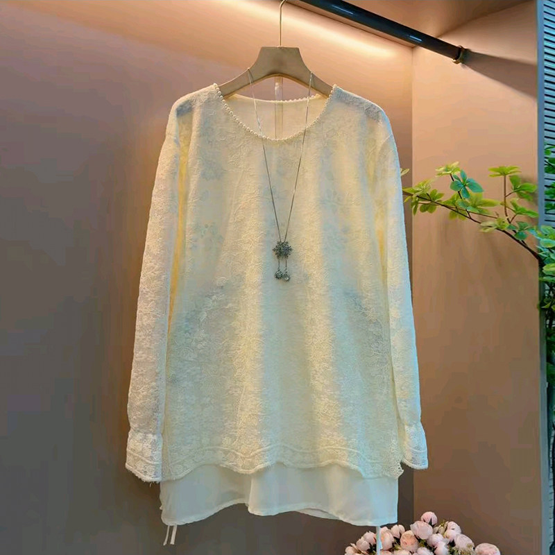 胖妹妹大码女装春季新款钉珠圆领浮雕刺绣拼接千金感百搭显瘦上衣,女装/女士精品,大码内搭,淘宝优惠券,粉丝福利购,淘宝优惠卷