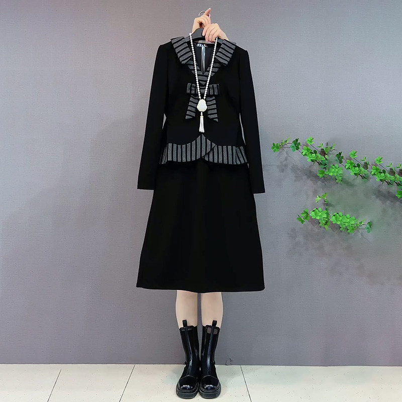 胖妹妹2026春季新款大码女装时尚拼条翻领蝴蝶结上衣半身裙两件套,女装/女士精品,大码套装,淘宝优惠券,粉丝福利购,淘宝优惠卷