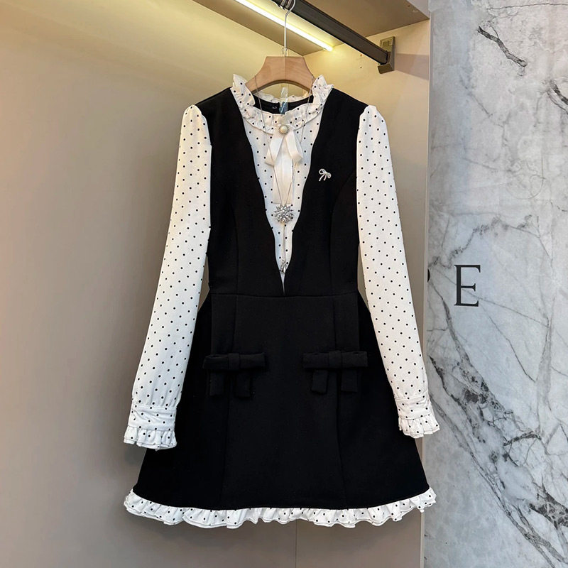 蝴蝶结波点假两件连衣裙