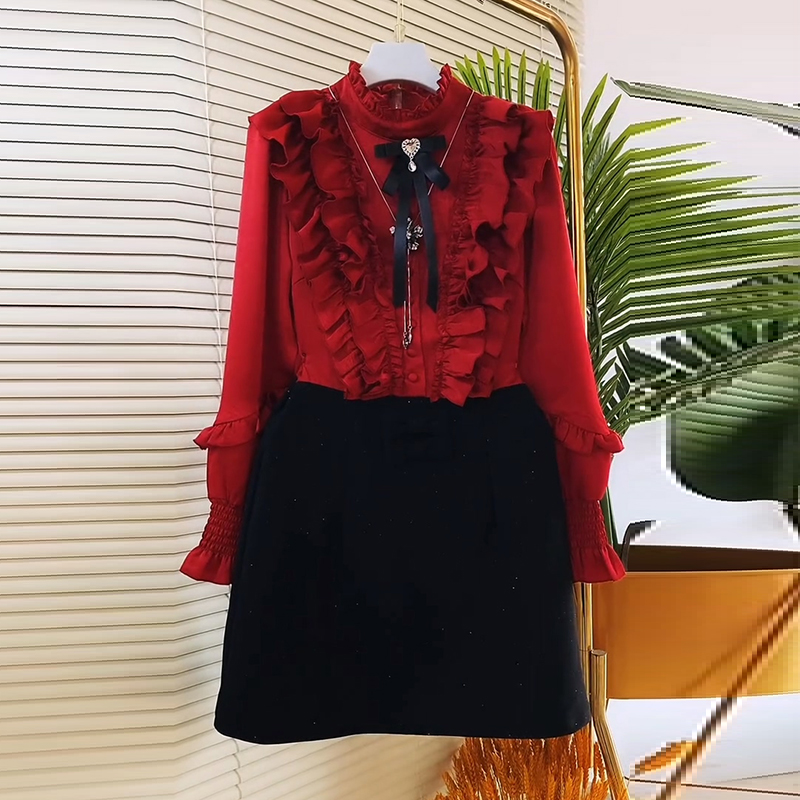 时尚木耳边拼接减龄显瘦连衣裙