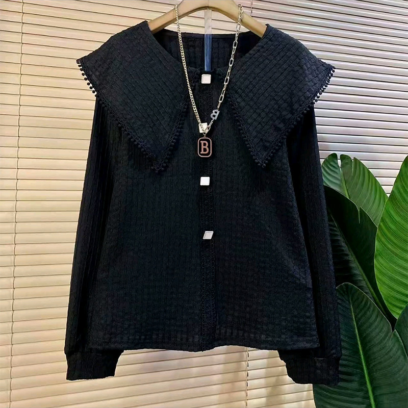 百搭娃娃领纯色长袖衬衫