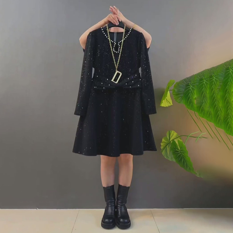 时尚拼接铆钉蝴蝶结收腰连衣裙