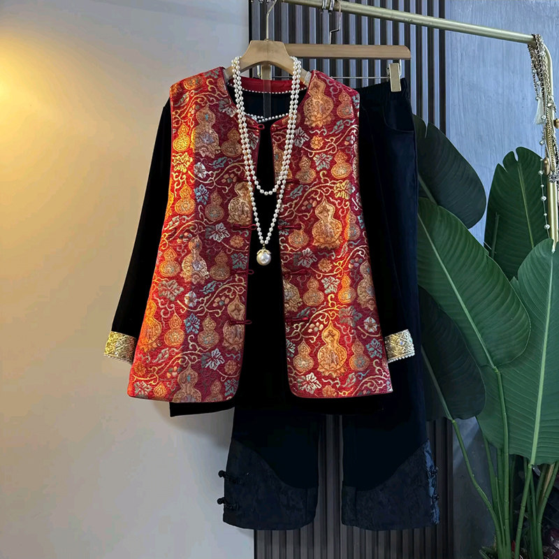 新中式大码女装盘扣刺绣马甲钉珠打底衫2026春季新款国风绣花马夹,女装/女士精品,常规大码外套,淘宝优惠券,粉丝福利购,淘宝优惠卷