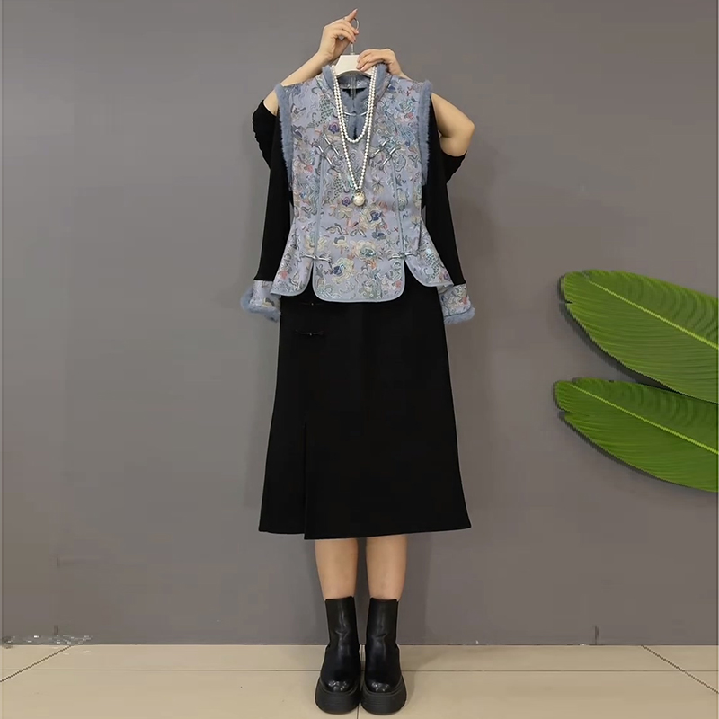 新中式马甲打底衫半身裙三件套