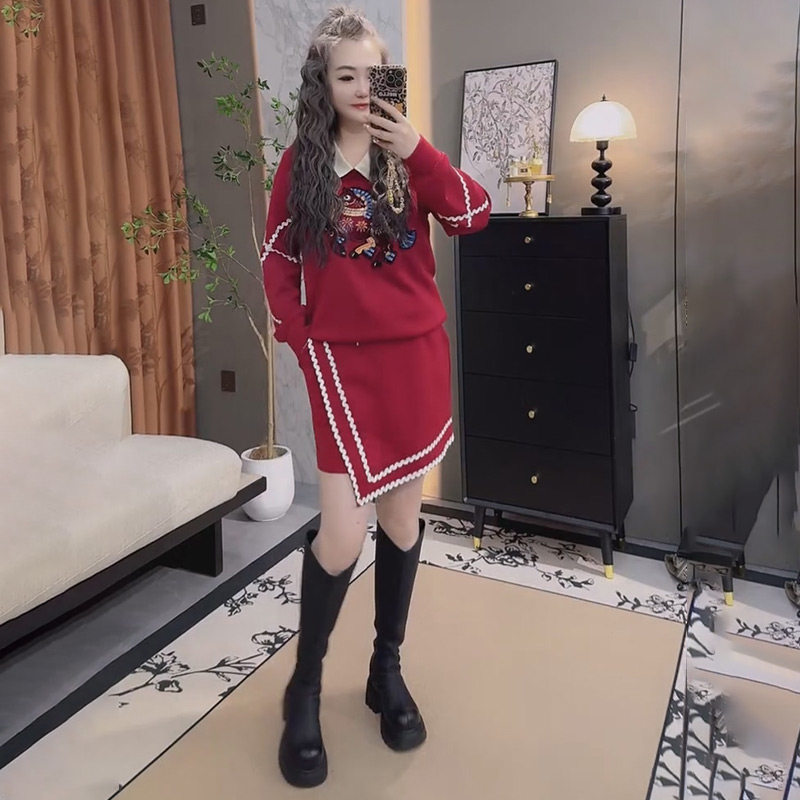 2026新款设计感撞色花边翻领刺袖上衣半身裙套装胖妹妹大码女装潮,女装/女士精品,大码套装,淘宝优惠券,粉丝福利购,淘宝优惠卷