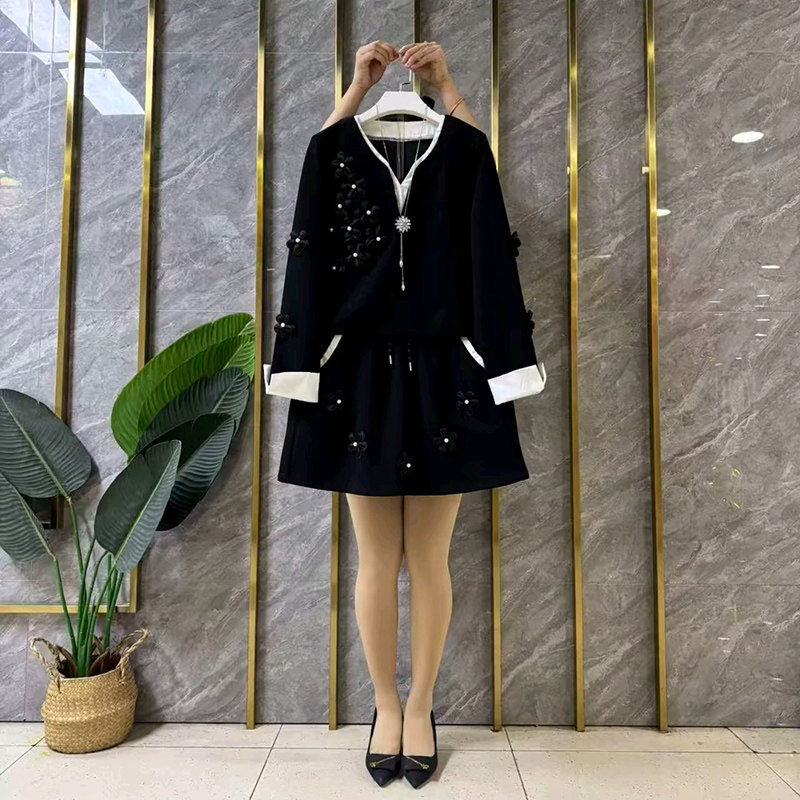 2026春季新款立体花朵卫衣短裙胖mm显瘦遮肉大码女装洋气两件套潮,女装/女士精品,大码套装,淘宝优惠券,粉丝福利购,淘宝优惠卷