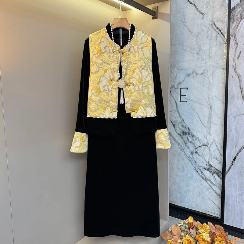 新款国风高级感钉珠盘扣马甲设计感拼袖内搭半裙套装胖mm大码女装,女装/女士精品,大码套装,淘宝优惠券,粉丝福利购,淘宝优惠卷