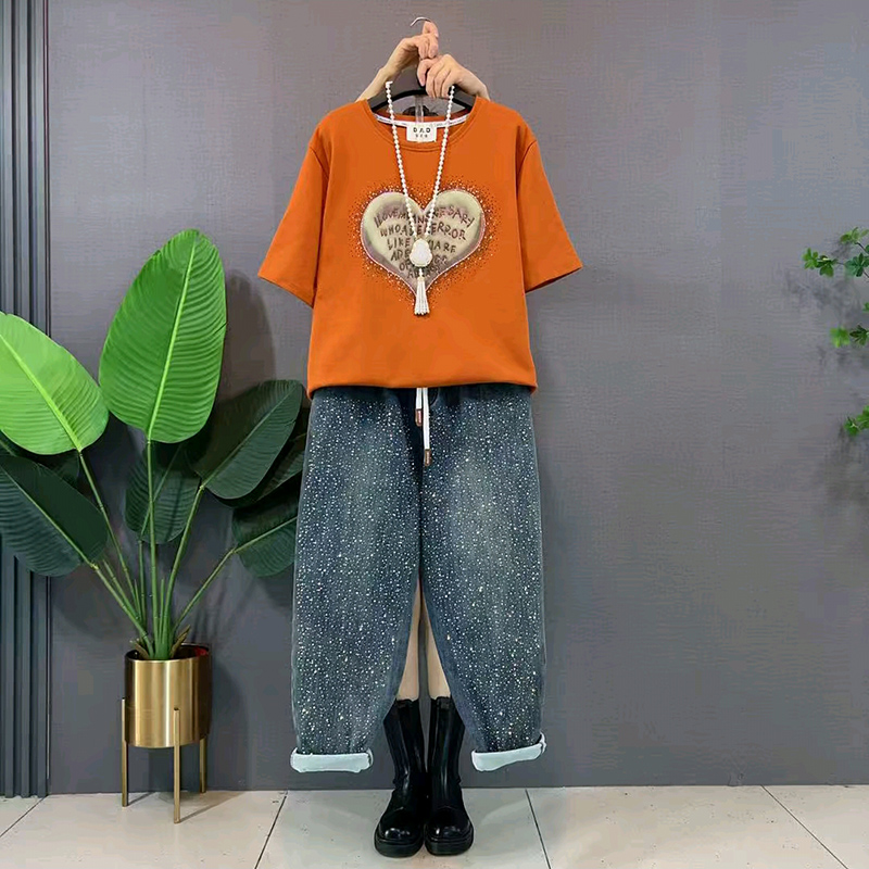 时尚大码女装烫钻爱心T恤牛仔裤