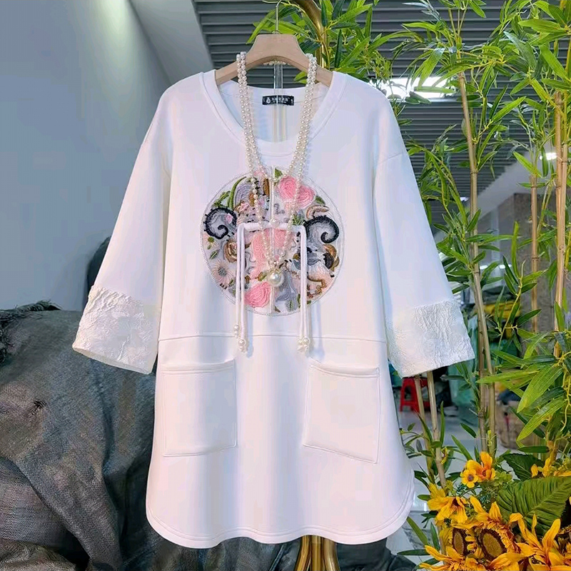 中长款大码女装刺绣拼接国风上衣