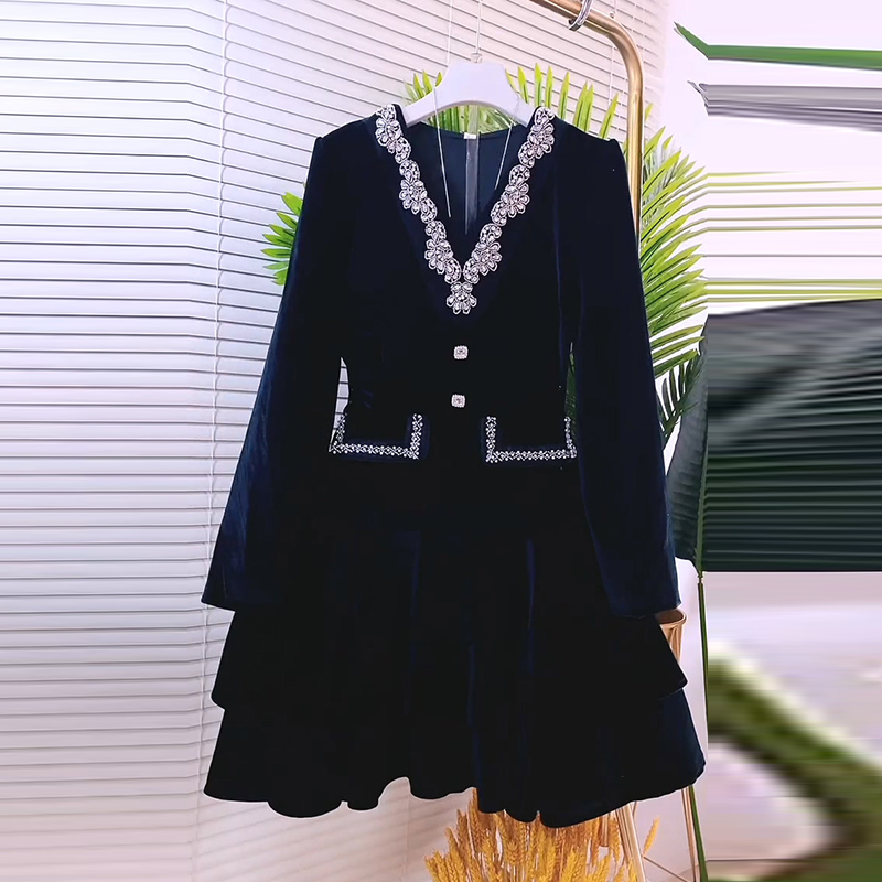 时尚欧洲站显瘦丝绒蛋糕连衣裙女