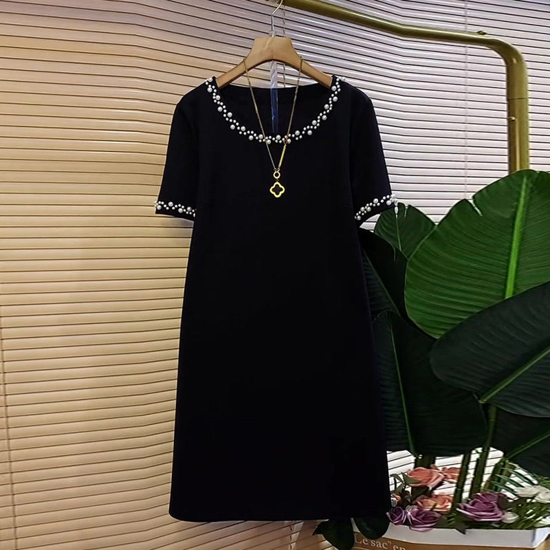 大码女装2024胖MM夏季新款时尚气质轻奢遮肉珠领显瘦小黑裙连衣裙,女装/女士精品,大码连衣裙,淘宝优惠券,粉丝福利购,淘宝优惠卷