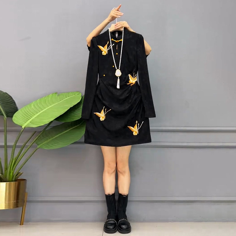胖妹妹大码女装春季新款新中式别致高级感刺绣蝴蝶时尚气质连衣裙,女装/女士精品,大码连衣裙,淘宝优惠券,粉丝福利购,淘宝优惠卷