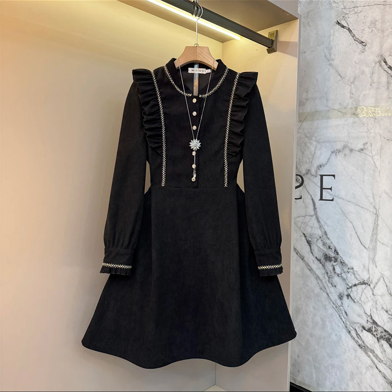 大码女装设计感飞飞边收腰A字裙新款胖妹妹气质纽扣显瘦连衣裙潮