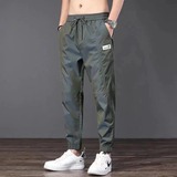 绿色