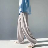灰色