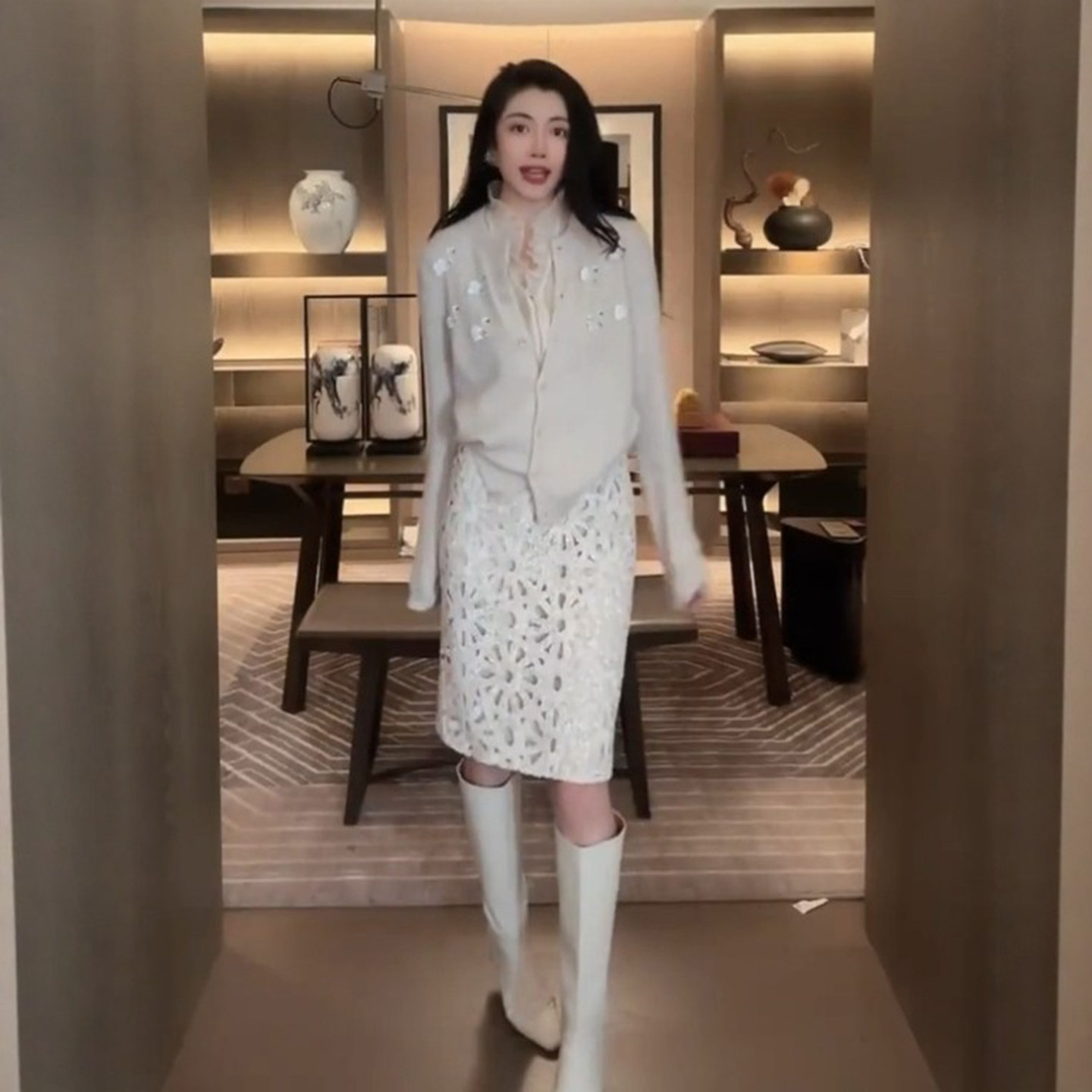 法式高级感气质名媛重工镂空半身裙女秋冬新款洋气显瘦轻奢中裙,女装/女士精品,半身裙,淘宝优惠券,粉丝福利购,淘宝优惠卷