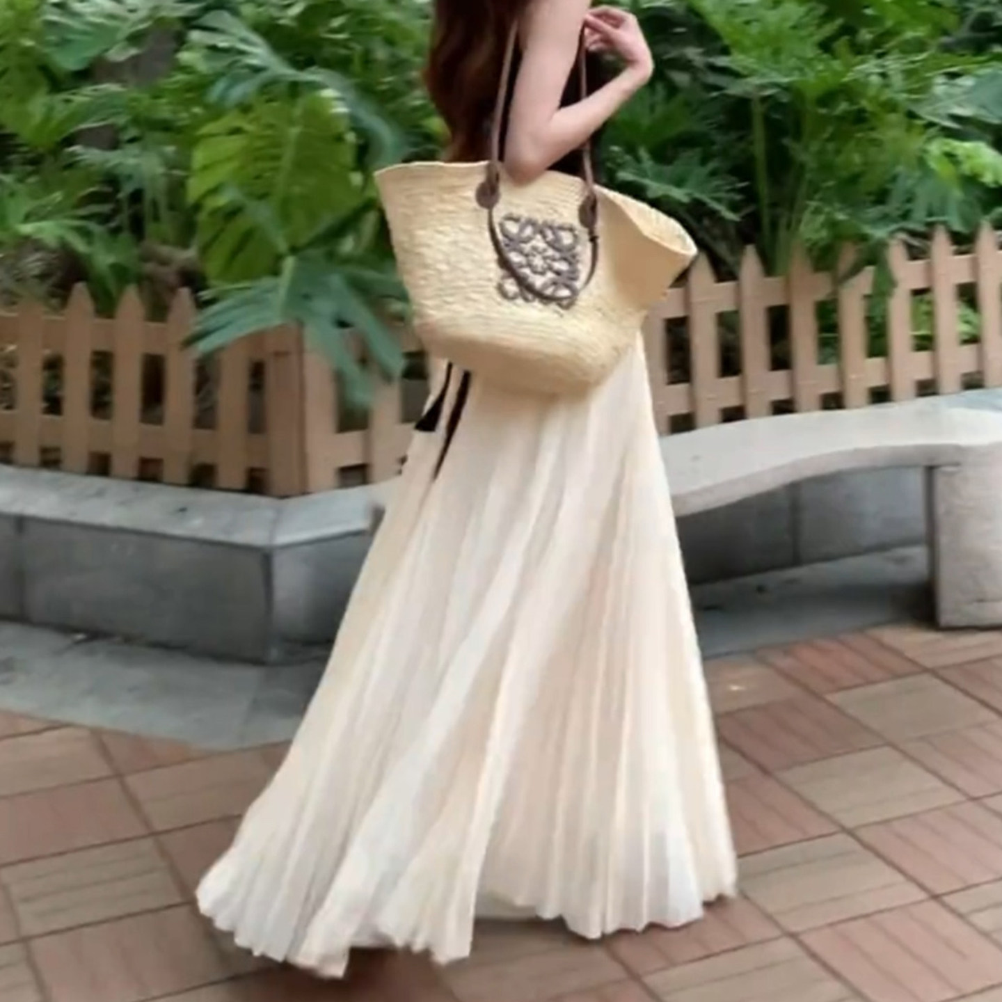 百褶半身裙女长裙2026夏季新款高腰A字裙气质雪纺大摆裙超长款100