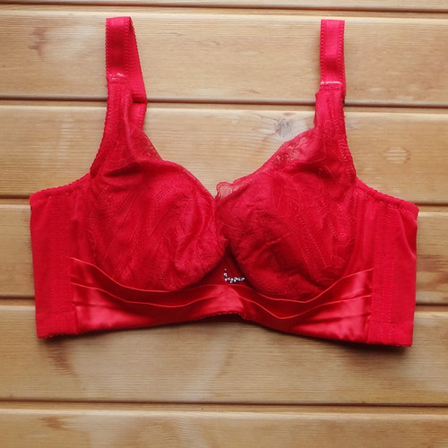 收副乳文胸有钢圈聚拢性感深V