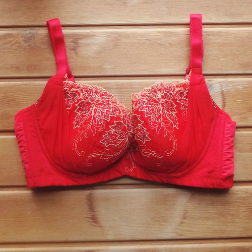 大红刺绣文胸聚拢性感结婚本命年