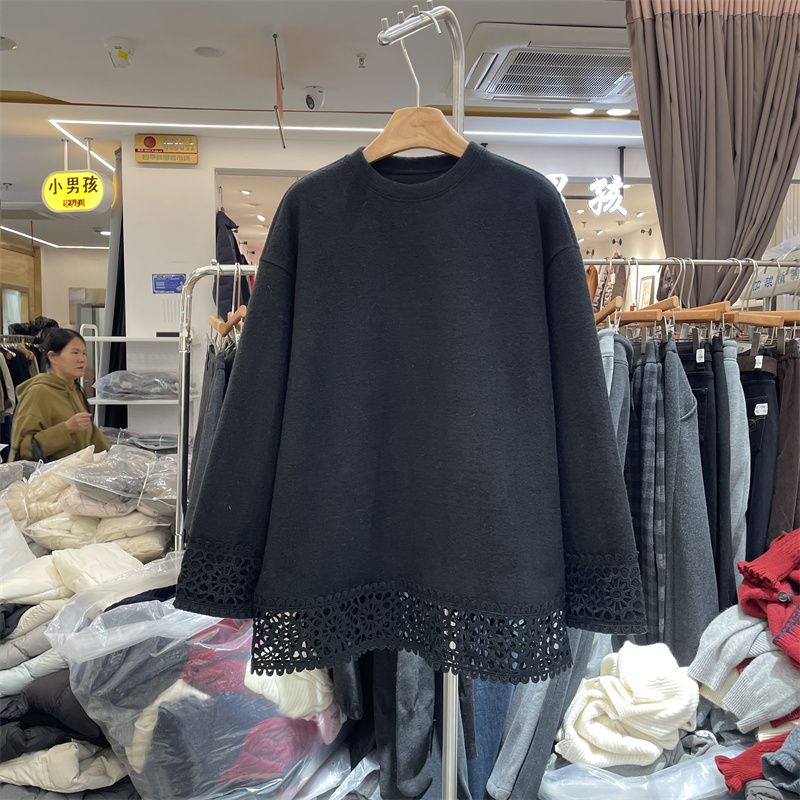 DX25H516正版冬季新品韩版宽松圆领钩花镂空拼接加绒T恤衫上衣女