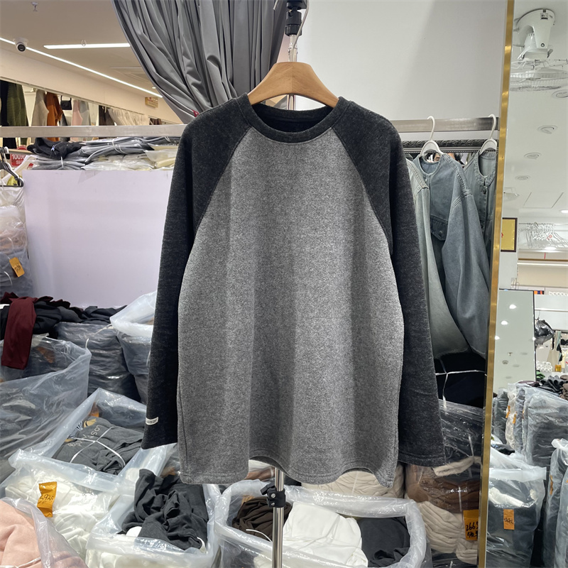 YZOY53292正版冬韩版宽松圆领显瘦加绒加厚撞色插肩袖T恤衫上衣女