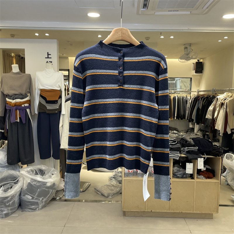 NICE8556正版秋冬韩版半纽扣立领撞色条纹细羊毛针织衫上衣女