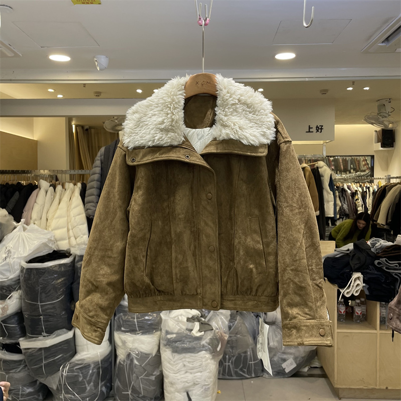 BU&FAN布凡55125冬季韩版羊毛翻领鹿皮绒90白鸭绒羽绒服短外套女