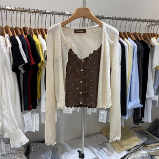 波点木耳边吊带针织开衫 韩系时尚 两件套女 Family77001春新款 One