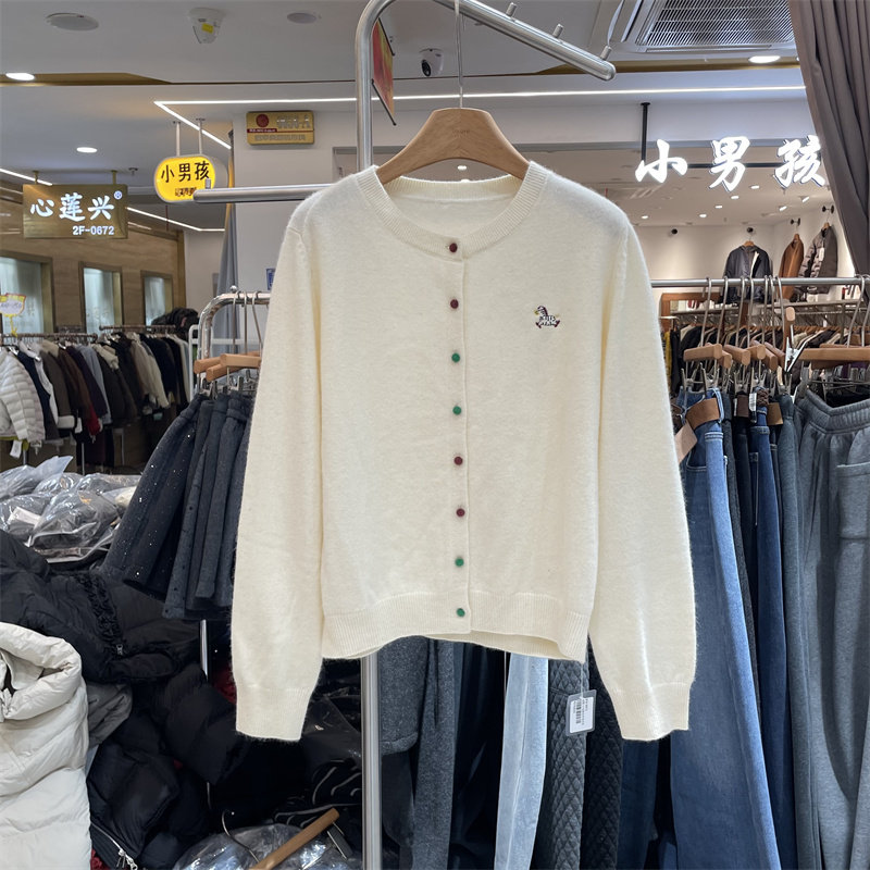 欧洲站2025冬季韩系圆领单排扣刺绣卡通马羊毛针织开衫毛衣女6079