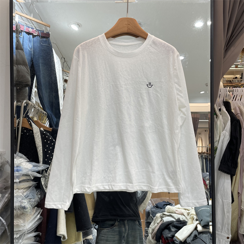 YHS91838正版冬季韩版宽松圆领刺绣笑脸百搭磨毛T恤衫打底上衣女