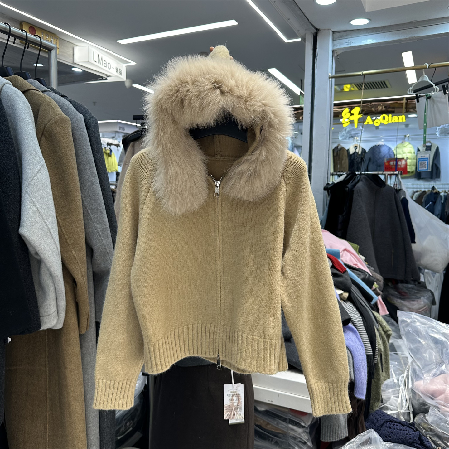 欧洲站2025秋冬季狐狸毛领连帽毛衣女加厚拉链针织开衫慵懒风上衣