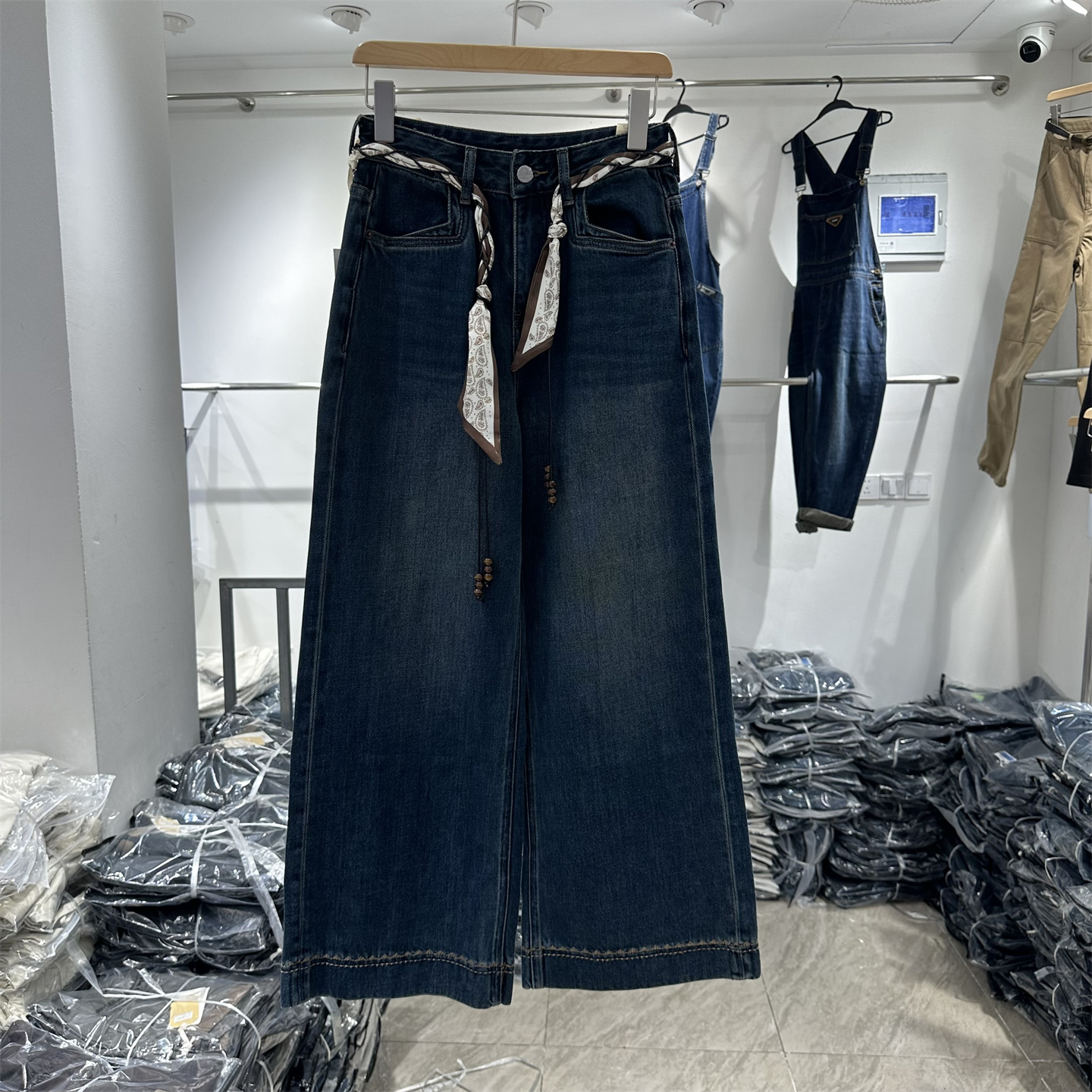 欧洲站2025秋季新款高腰宽松显瘦休闲时尚阔腿直筒牛仔长裤子女潮