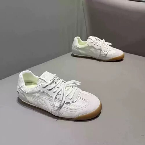 2025夏季透气大码女鞋
