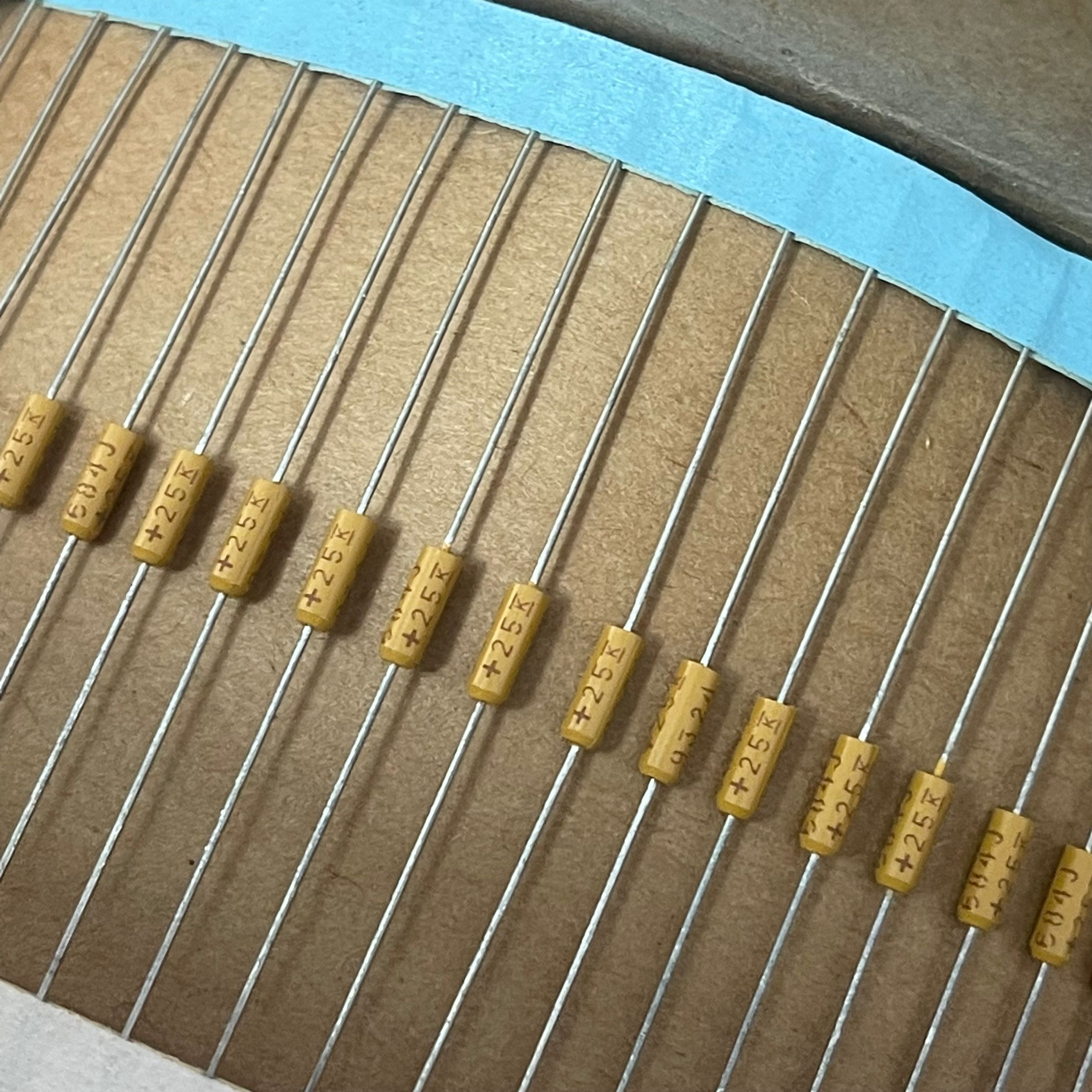 美国KEMET基美 T322A684J025AS7200 0.68UF 25V 音频钽电解电容