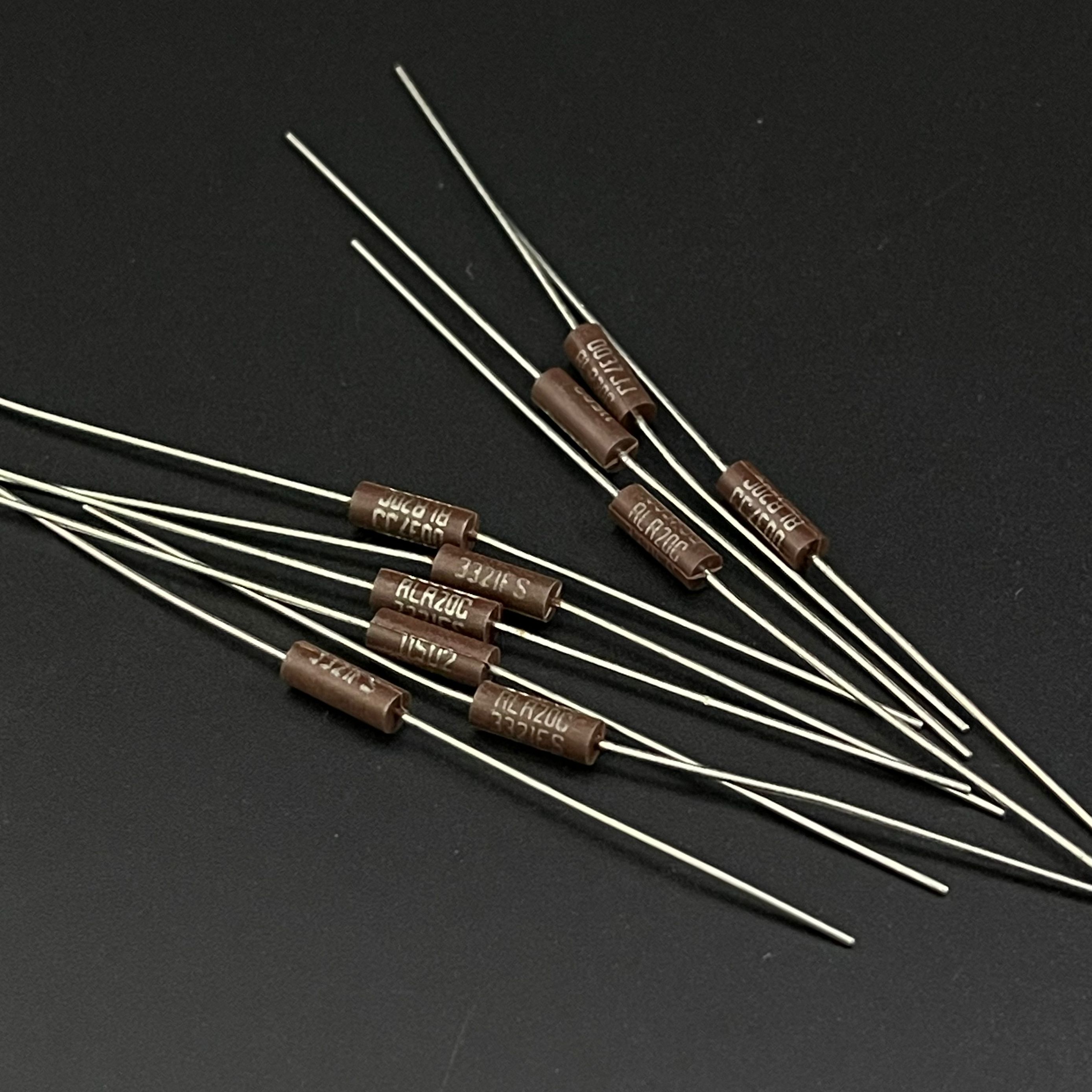 IRCRLR20C电阻1/2W3.3K1%