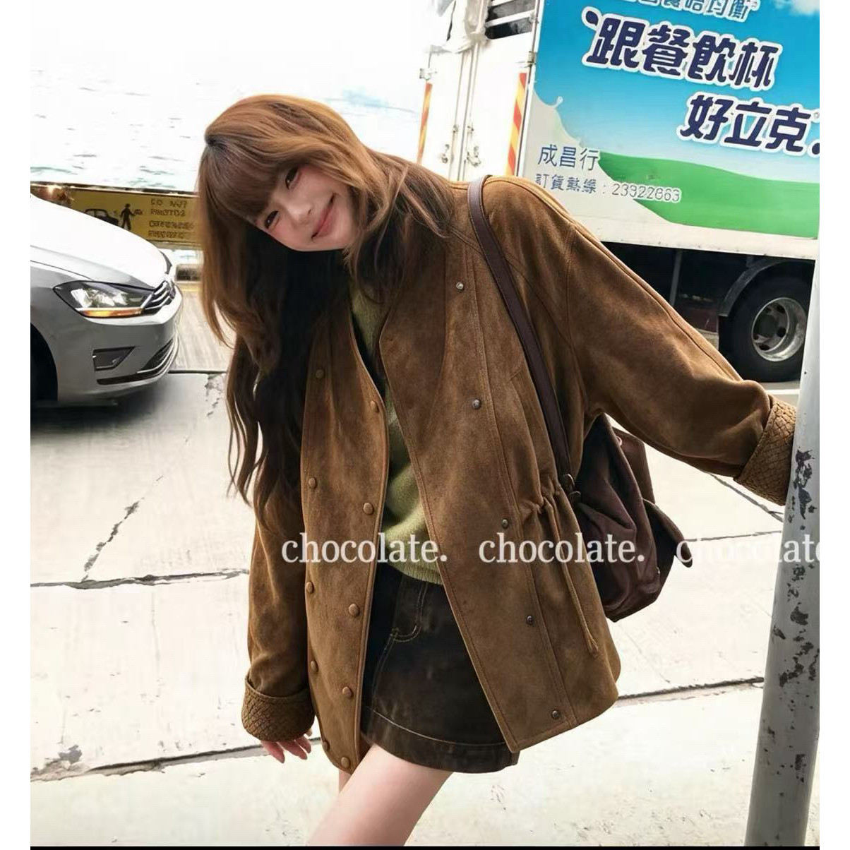 巧克力-秋上新复古鹿皮双排扣宽松插肩短外套6851
